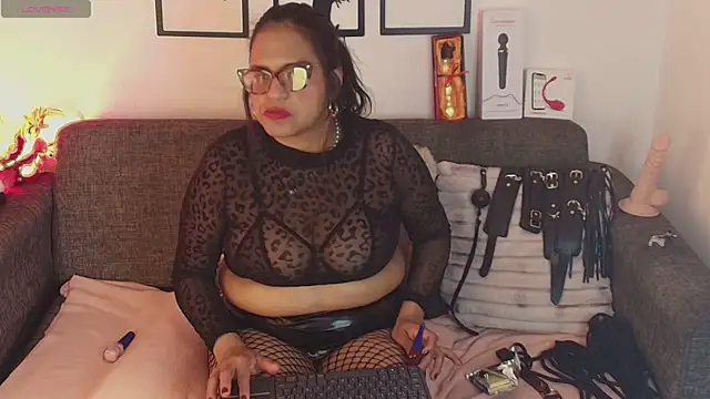 Angelabrowm webcam