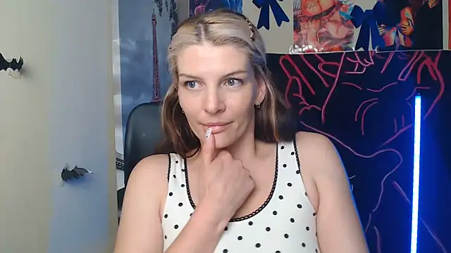 VanessaRey_ webcam