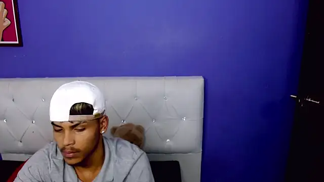 Angel_foxc13 webcam