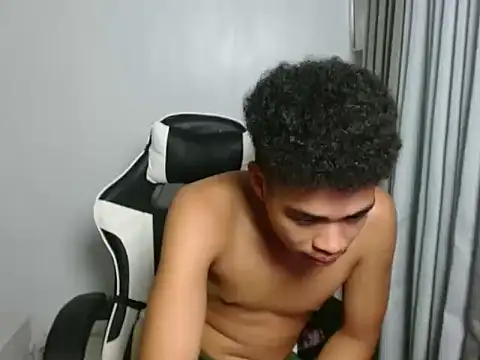 curlyasian_njxx live sex cam