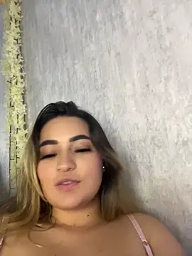 Antonella_Julieta webcam