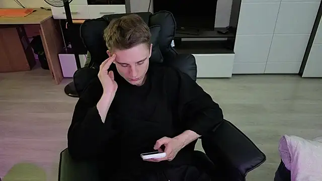 angryzan webcam