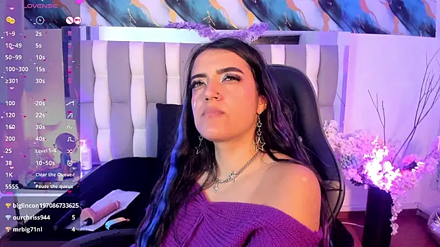 IsaDiiaz live cam on StripChat
