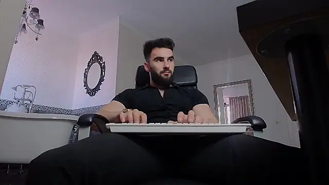 MicahLane live cam on StripChat