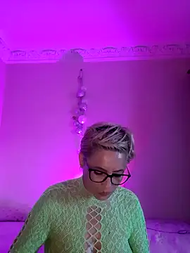 LunaBlaise webcam