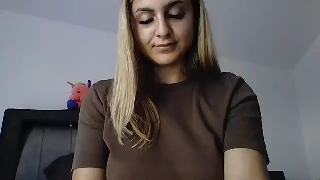 NicolePlay webcam