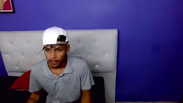 Angel_foxc13 webcam