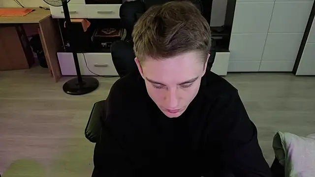 angryzan webcam