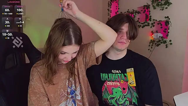 RobertAndLinela webcam