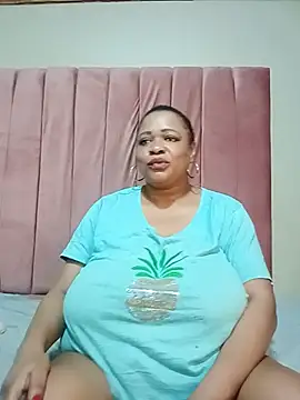 BUSTYQUEEN56_ webcam