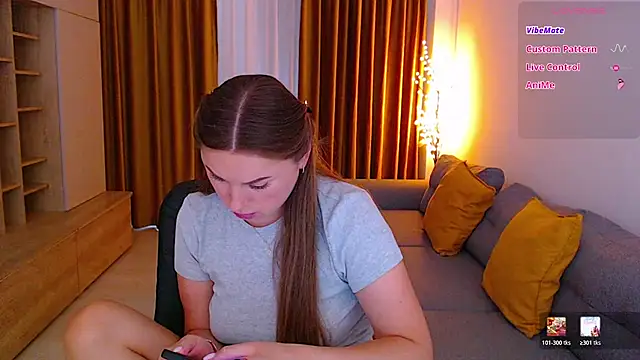 mia_bloomy webcam
