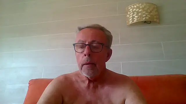 tuggy59 (M grandpa) - cum with me masurbador