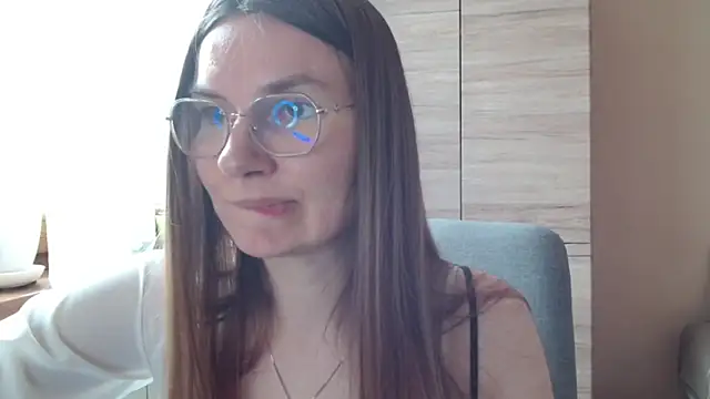 LooveELLYx webcam