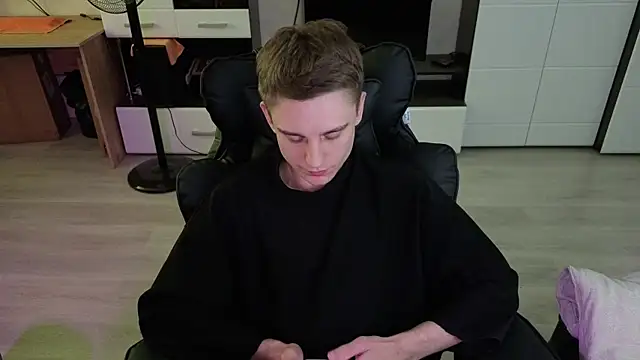 angryzan webcam