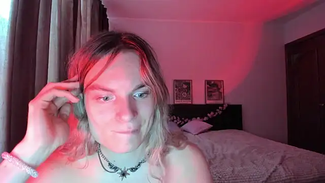 milliKira006 webcam
