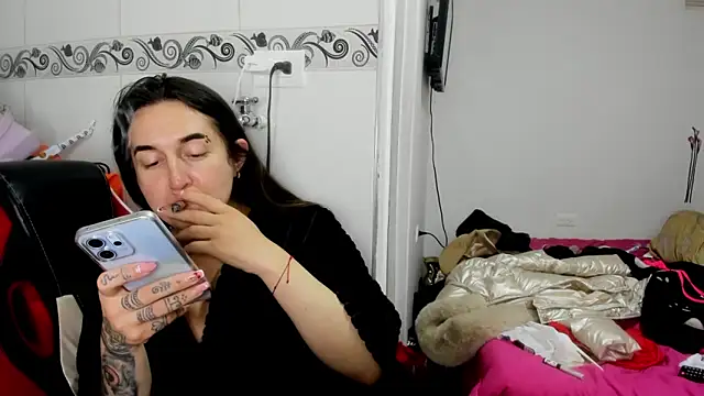 Sweet-Suck69 webcam