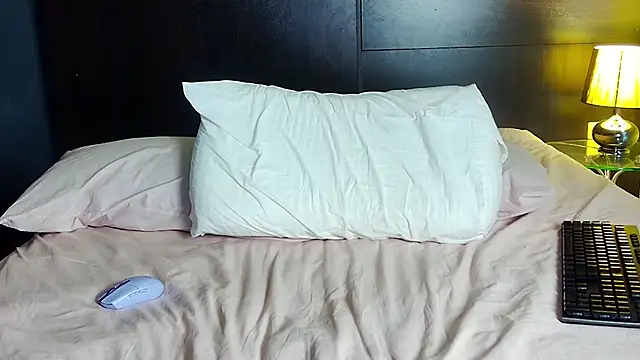 bl4ckdoll_ webcam