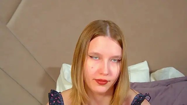 LiliLinn webcam