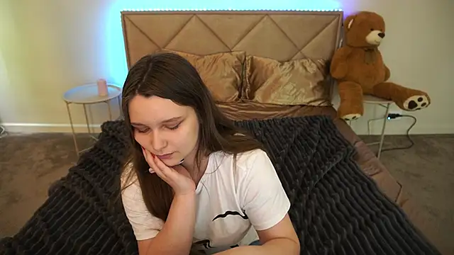 MagicPeachh_ webcam