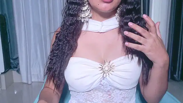 Aashika-Kaur webcam