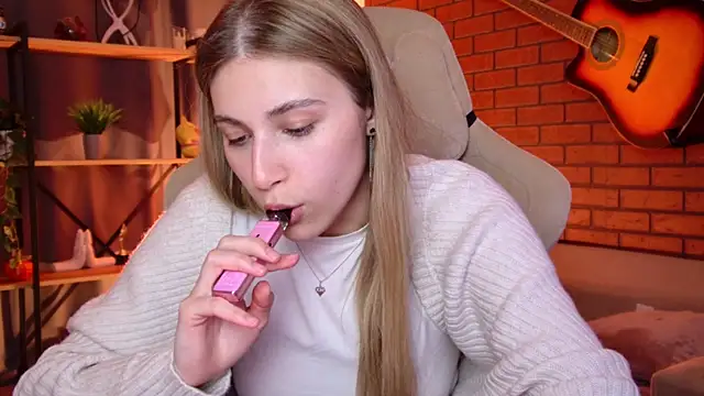EllieCutes webcam