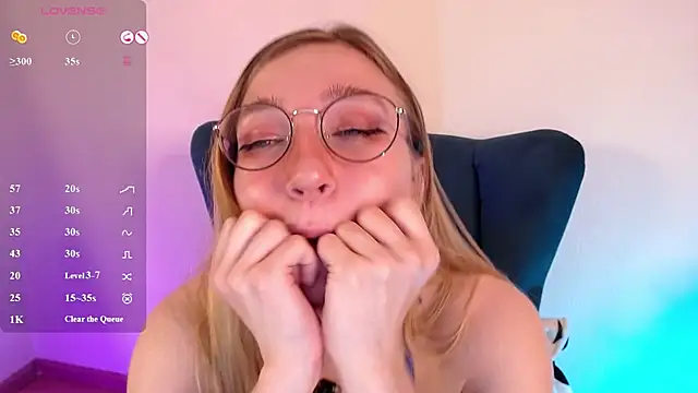 MissSquirtling webcam