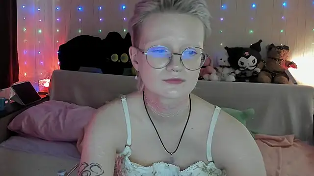 JulietFisher webcam