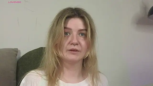TonyaMeow webcam