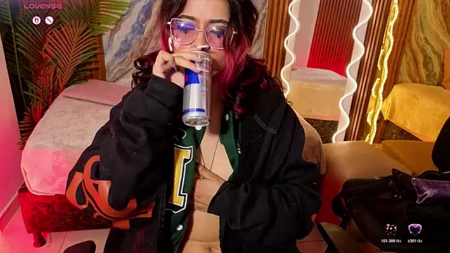 kristen_tay webcam