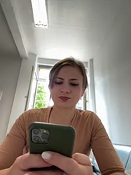 IsabellaEtha webcam