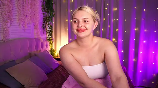 AmeliaWeells webcam