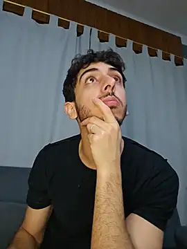 LeoyNicky98 webcam