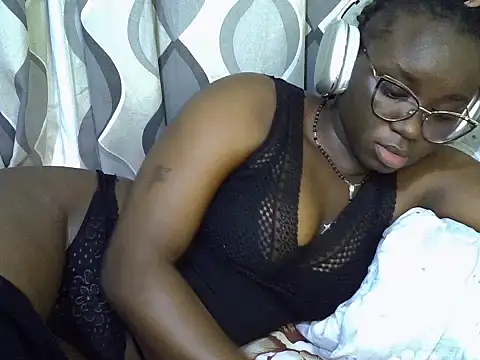 cute_gee5 webcam