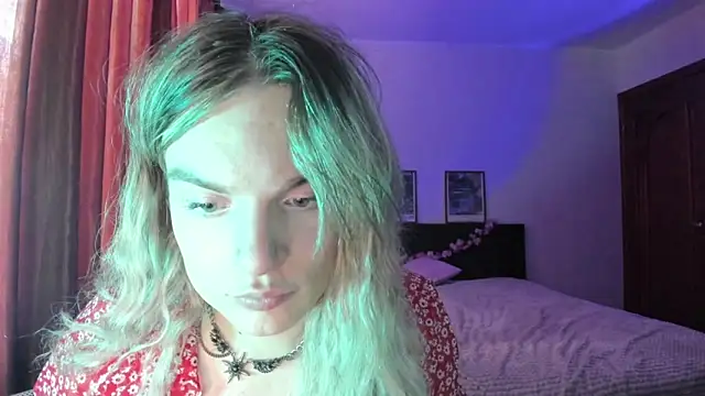 milliKira006 webcam