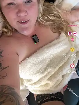 Jolina_Juice Live Webcam on Stripchat