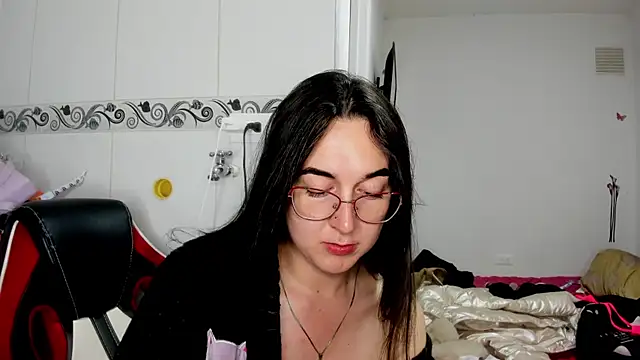 Sweet-Suck69 webcam