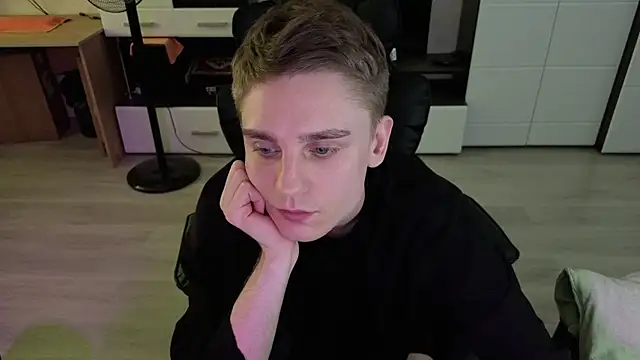 angryzan webcam