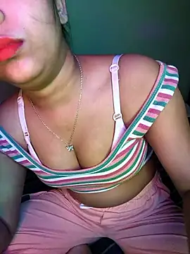 Khushi9870 webcam