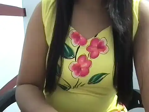 Sizzling_Maya webcam