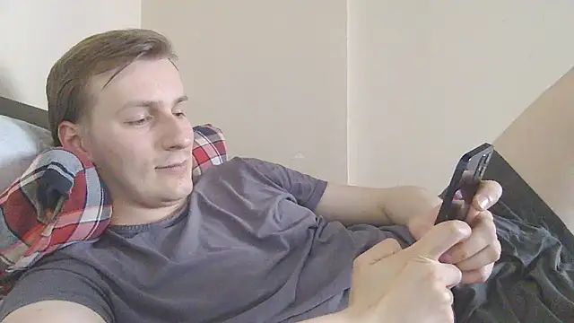 your_andy live cam on StripChat