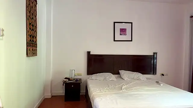 kamila_18_french webcam