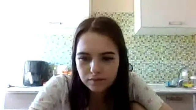 KikiAmino webcam