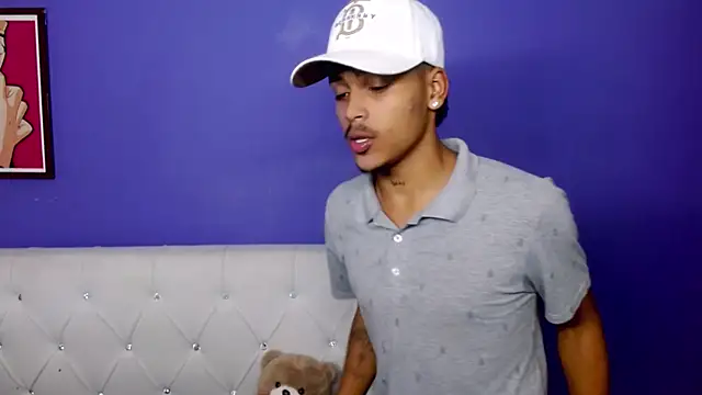 Angel_foxc13 webcam