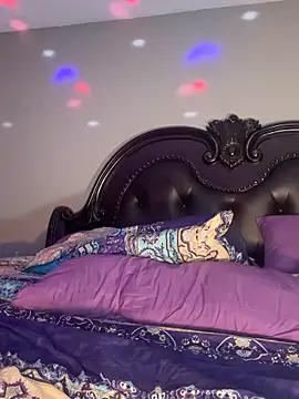 RenaThickAss live cam on StripChat