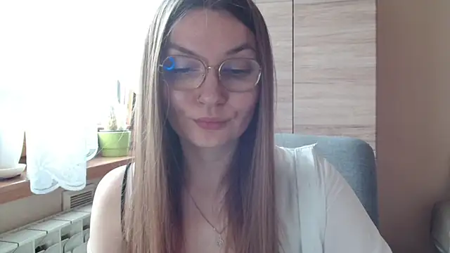 LooveELLYx webcam