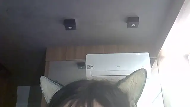 SkinnyKitten live cam