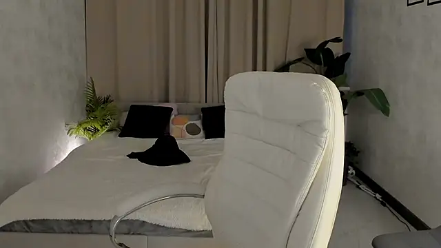 LeticiaRomano webcam
