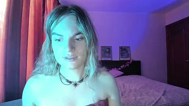 milliKira006 webcam