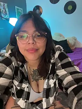miacanela_xo