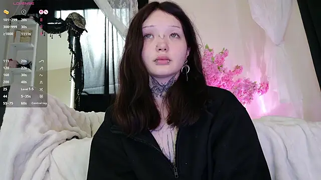 lein_bone (F teen) - Deepthroat dildo